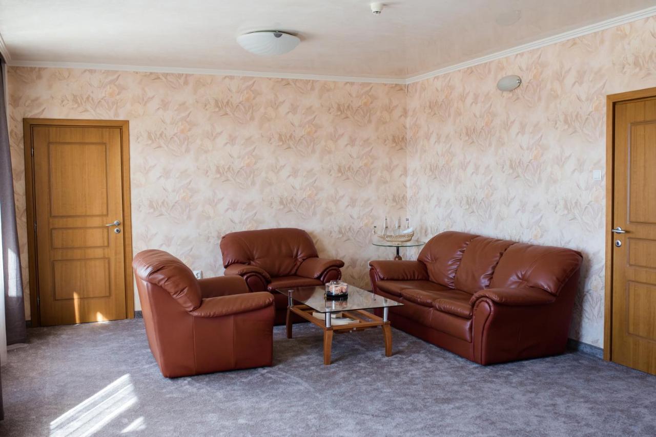 Хотел Казанлък Exterior foto
